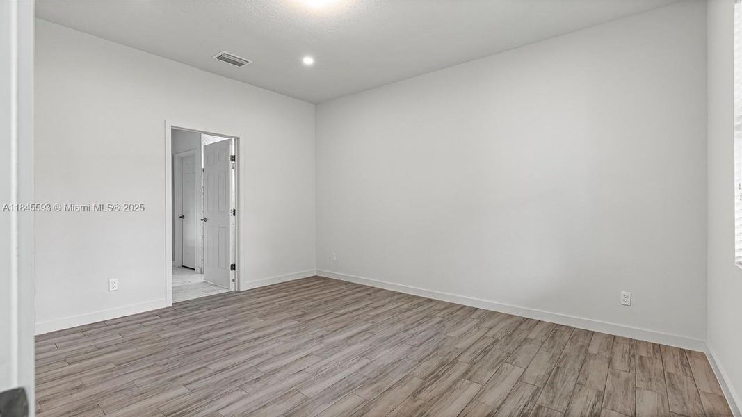 Spacious, unfurnished interior of a new home in , Fort Pierce (Image 18). Spacious, unfurnished interior of a new home in , Fort Pierce (Image 18).