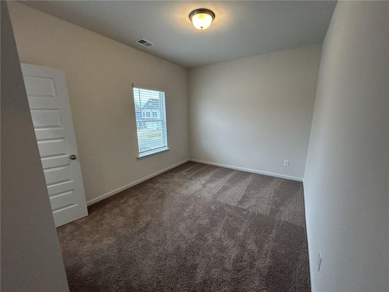 Spacious, unfurnished interior of a new home in Emerald Oaks Estates, Rome (Image 10).