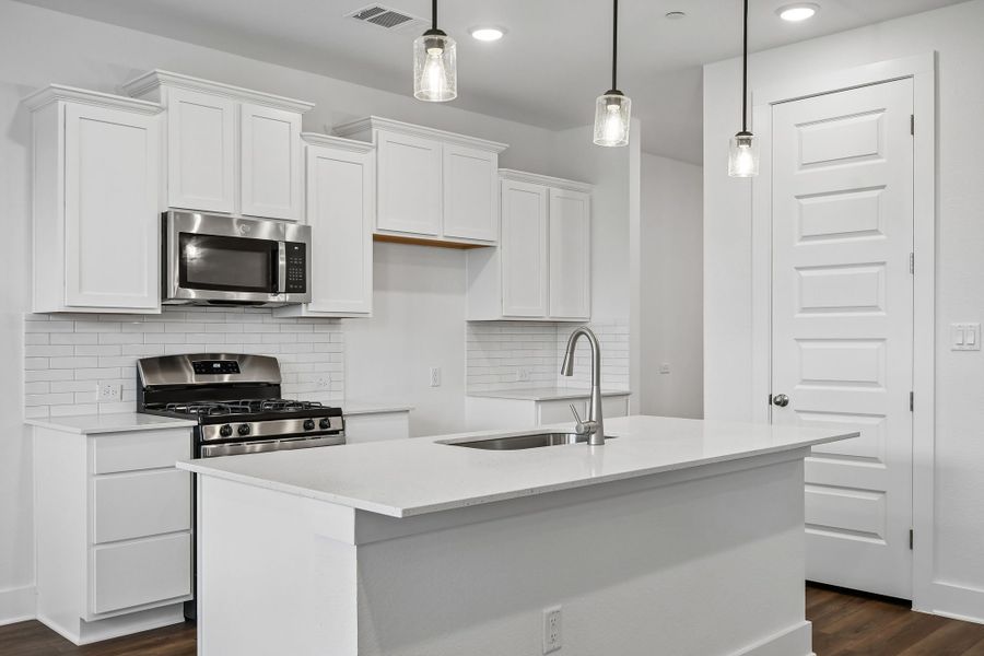 Representative furnished interior of a home built from the Lavaca by Pacesetter Homes in Center 45, Round Rock (Image 7).