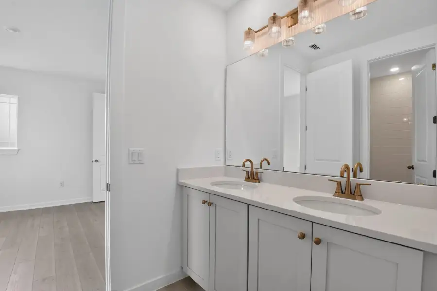 Furnished interior view inside a new home in Ardisia Park, New Smyrna Beach (Image 9).