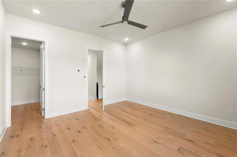 Spacious, unfurnished interior of a new home in , Alpharetta (Image 54).