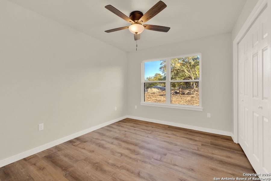 Spacious, unfurnished interior of a new home in , Canyon Lake (Image 18).
