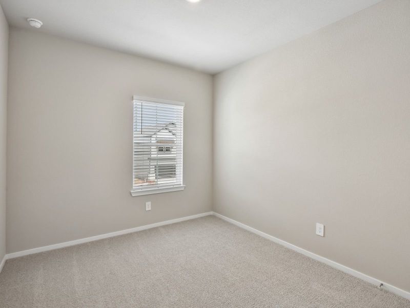 Spacious, unfurnished interior of a new home in Parkway Commons - City Series, Missouri City (Image 11).
