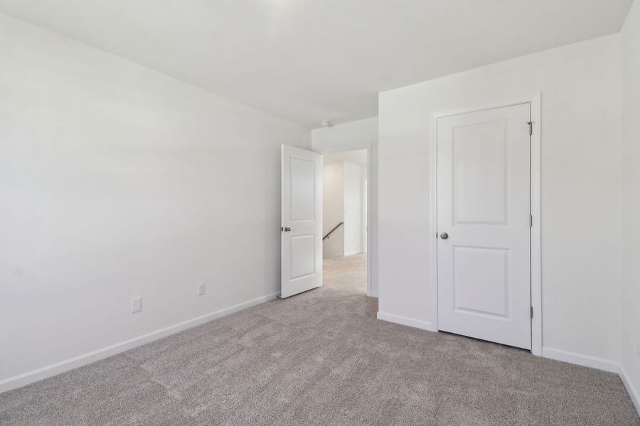 31-web-or-mls-Flat Coat Ln-019