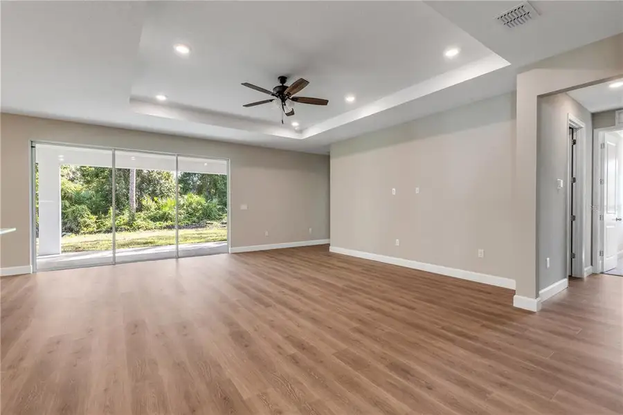 Spacious, unfurnished interior of a new home in , Palm Coast (Image 28).
