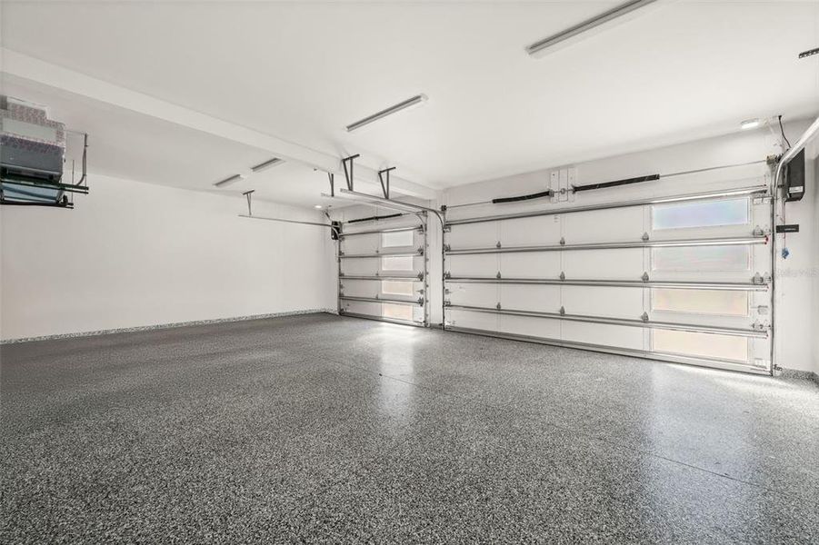 Spacious, unfurnished interior of a new home in , Sarasota (Image 58).