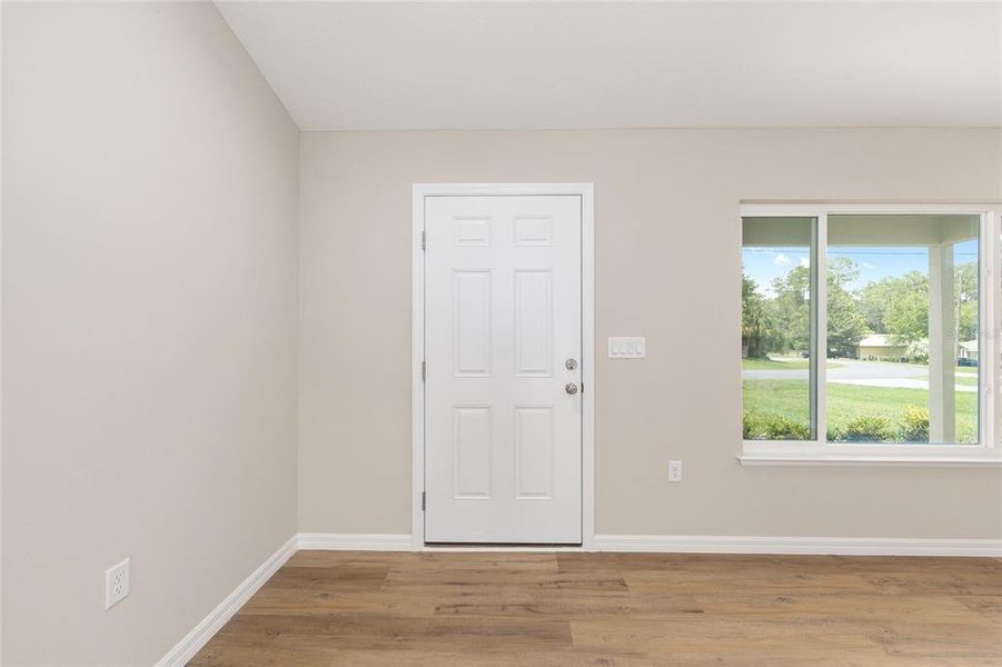 Spacious, unfurnished interior of a new home in , Ocklawaha (Image 35).