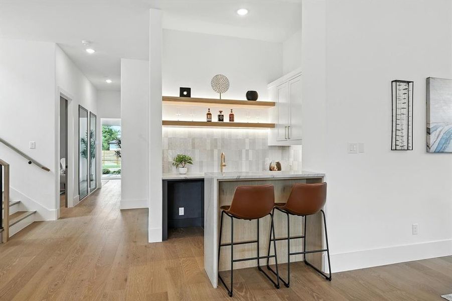 Furnished interior view inside a new home in , Dallas (Image 26). Furnished interior view inside a new home in , Dallas (Image 26).