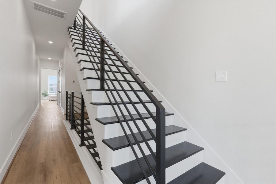 Spacious, unfurnished interior of a new home in , Houston (Image 21).