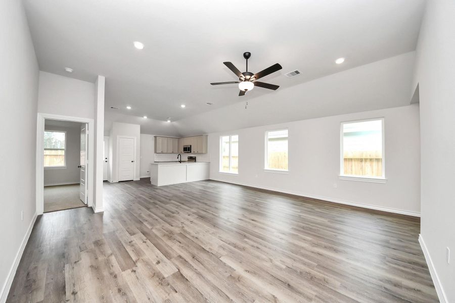 Spacious, unfurnished interior of a new home in The Enclave at Spring Branch, Montgomery (Image 25). Spacious, unfurnished interior of a new home in The Enclave at Spring Branch, Montgomery (Image 25).