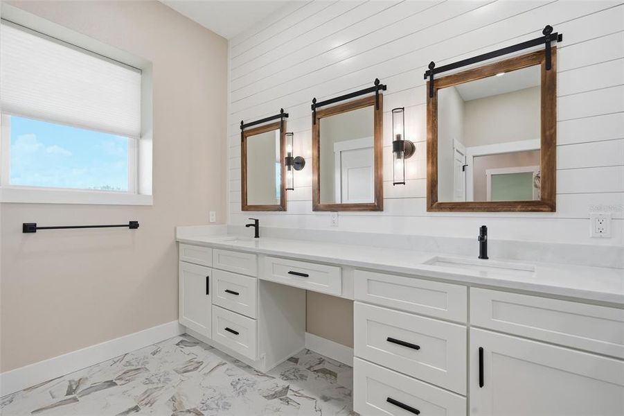 Furnished interior view inside a new home in , Arcadia (Image 14).