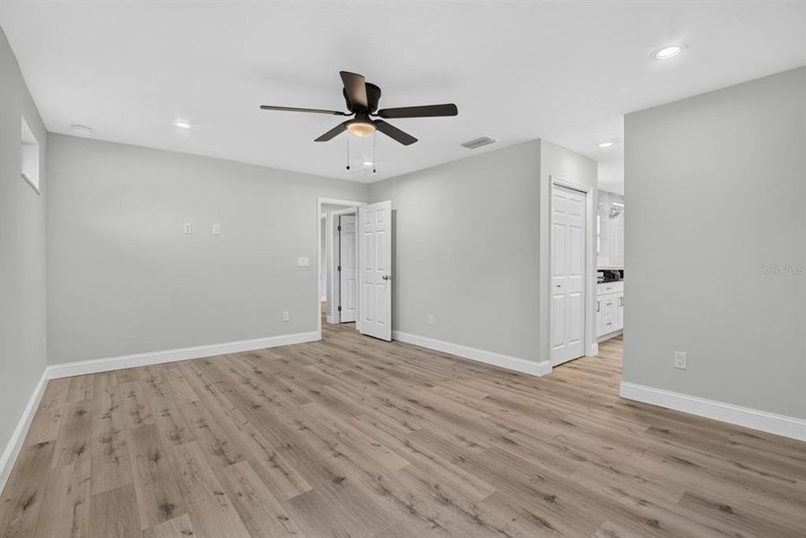 Spacious, unfurnished interior of a new home in , Thonotosassa (Image 26). Spacious, unfurnished interior of a new home in , Thonotosassa (Image 26).