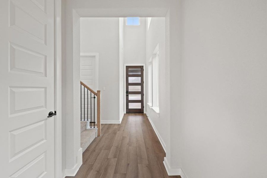 Spacious, unfurnished interior of a new home in Heritage, Dripping Springs (Image 35).