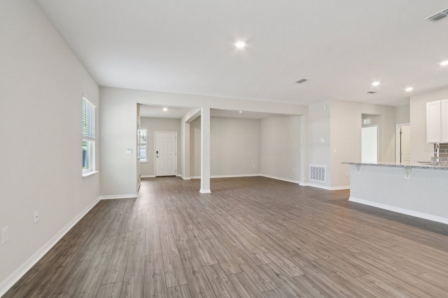 Representative unfurnished interior of a home built from the Ashton by Maronda Homes in Brookshire Green, Kingsland (Image 16).