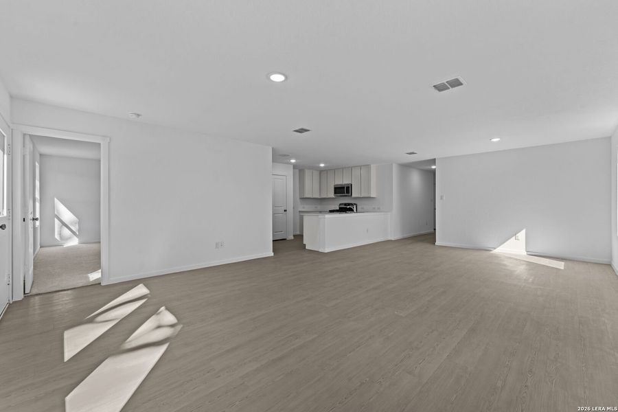 Spacious, unfurnished interior of a new home in Friendship Oaks, Fredericksburg (Image 15). Spacious, unfurnished interior of a new home in Friendship Oaks, Fredericksburg (Image 15).