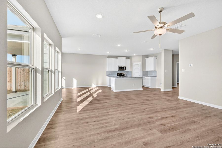 Spacious, unfurnished interior of a new home in Paloma Park, Converse (Image 36). Spacious, unfurnished interior of a new home in Paloma Park, Converse (Image 36).