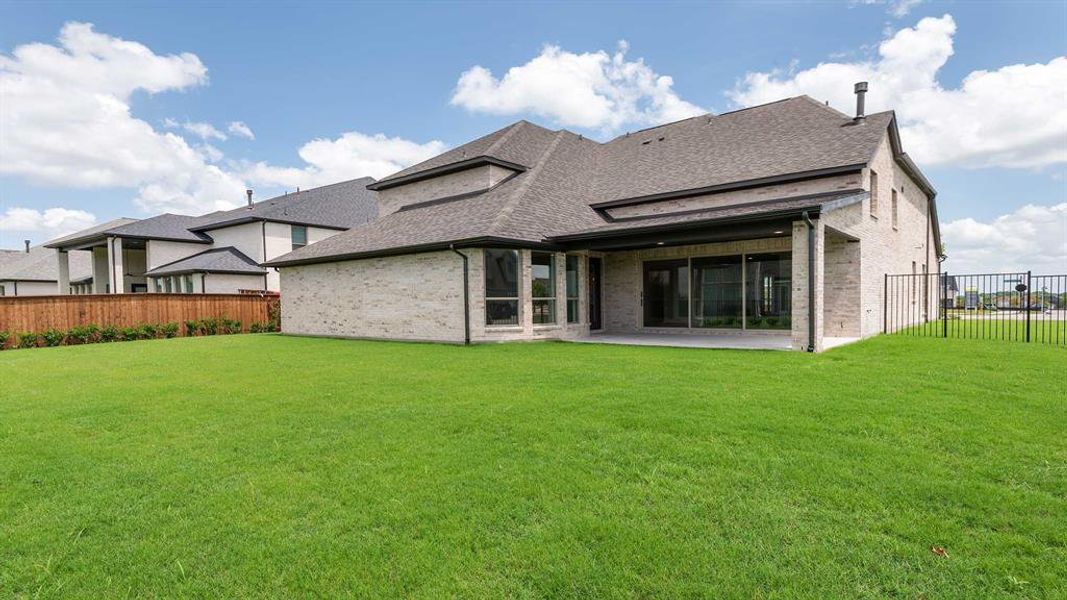 Front exterior of a new home in Somerset Park 80', Rockwall, TX, highlighting curb appeal (Image 1). Front exterior of a new home in Somerset Park 80', Rockwall, TX, highlighting curb appeal (Image 1).