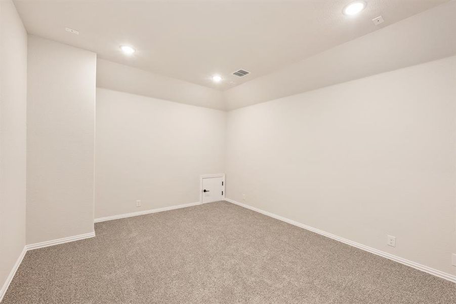 Spacious, unfurnished interior of a new home in Country Lakes Classic 60, Argyle (Image 18). Spacious, unfurnished interior of a new home in Country Lakes Classic 60, Argyle (Image 18).