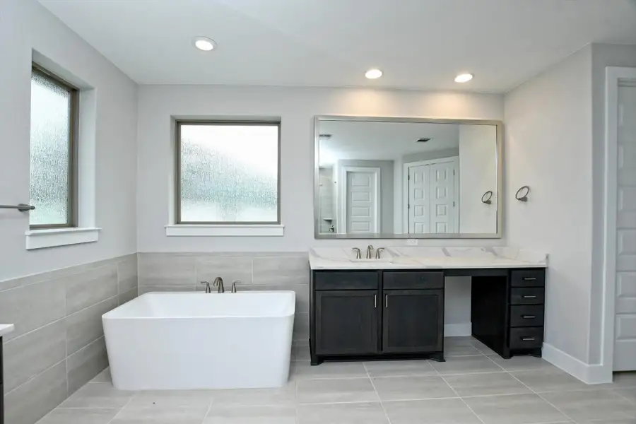 Representative furnished interior of a home built from the Llano II by Giddens Homes in Whispering Wind, Bertram (Image 20). Representative furnished interior of a home built from the Llano II by Giddens Homes in Whispering Wind, Bertram (Image 20).