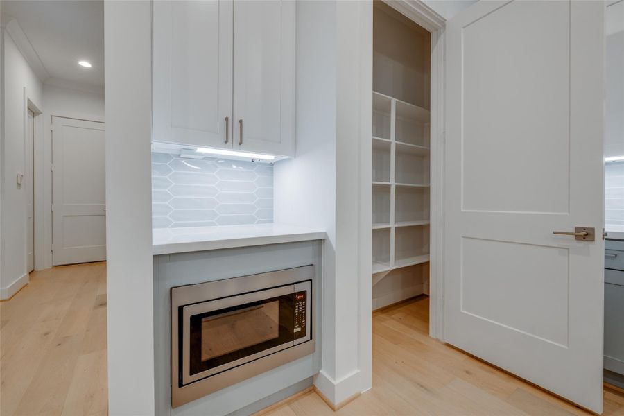 ASK ABOUT CUSTOMIZATION OPTIONS DURING CONSTRUCTION ONLY *MAZZARINO MODEL HOME * PHOTOS MAY SHOW A SIMILAR FLOOR PLAN AND/OR UPGRADED/ALTERNATIVE FINISHES * Please use these photos as a guide *THIS IS AN ACTIVE CONSTRUCTION SITE, BUYERS MUST REQUEST APPOINTMENT TO BE ON PREMISE AT ALL TIMES.