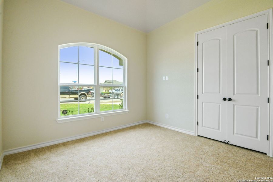 Spacious, unfurnished interior of a new home in Comanche Ridge, San Antonio (Image 16).