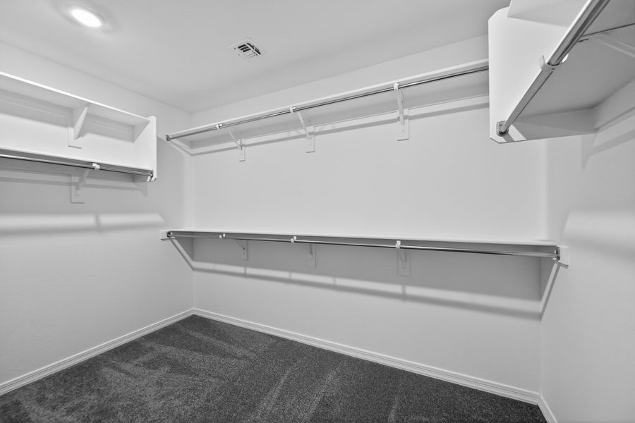 Spacious, unfurnished interior of a new home in Artisan at Asante, Surprise (Image 22).