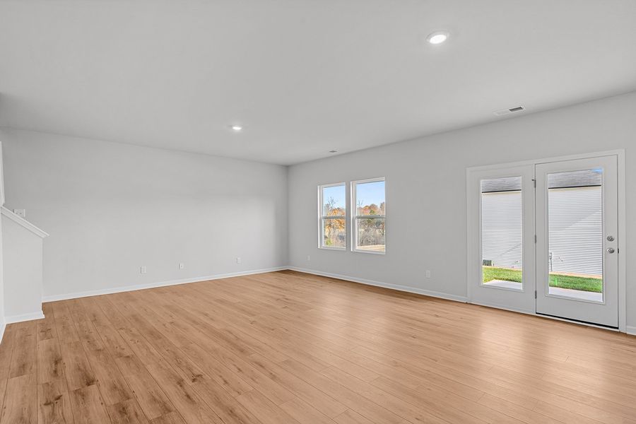Spacious, unfurnished interior of a new home in Bell West, Kernersville (Image 17).