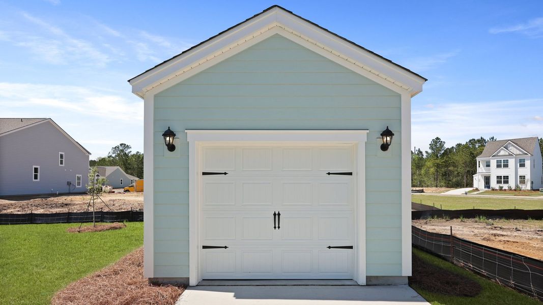 Exterior details and patio area of a home in Sheep Island, Summerville (Image 20).