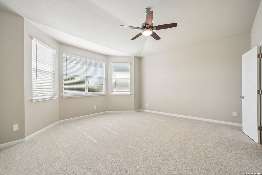 Spacious, unfurnished interior of a new home in Thomas Pond, San Antonio (Image 35). Spacious, unfurnished interior of a new home in Thomas Pond, San Antonio (Image 35).