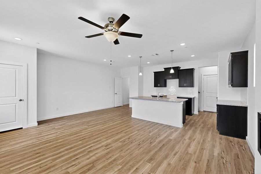 Spacious, unfurnished interior of a new home in Solterra Texas, Mesquite (Image 28).