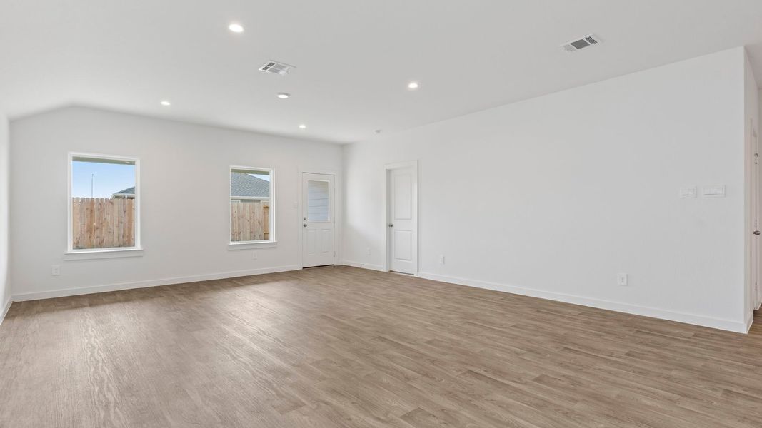 Spacious, unfurnished interior of a new home in Evergreen, Rosenberg (Image 21). Spacious, unfurnished interior of a new home in Evergreen, Rosenberg (Image 21).
