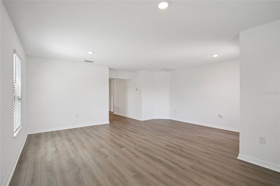 Spacious, unfurnished interior of a new home in , Port Charlotte (Image 29).