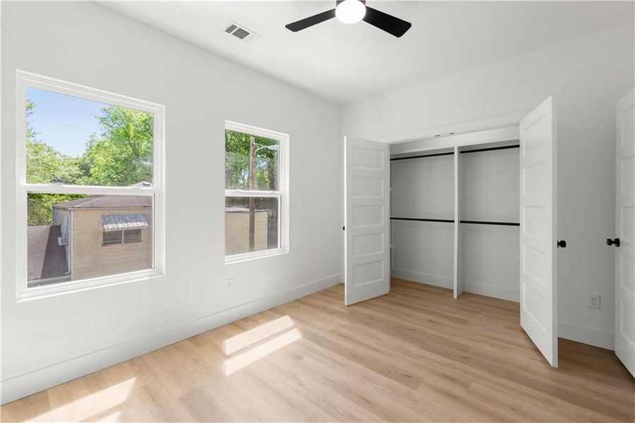 Spacious, unfurnished interior of a new home in , Atlanta (Image 40).