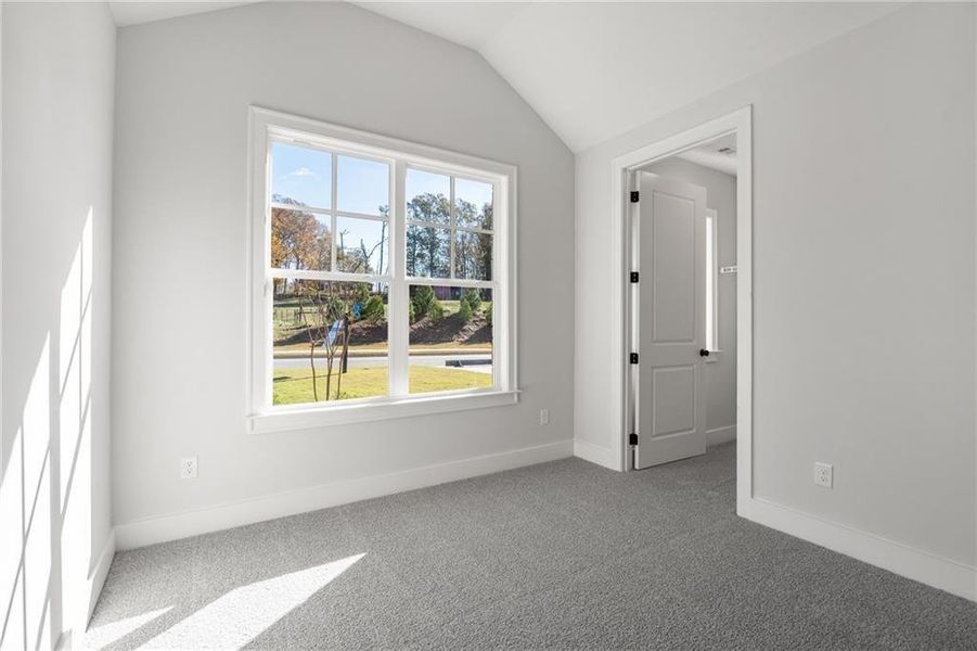 Spacious, unfurnished interior of a new home in Yellowstone Farms, Cumming (Image 23).
