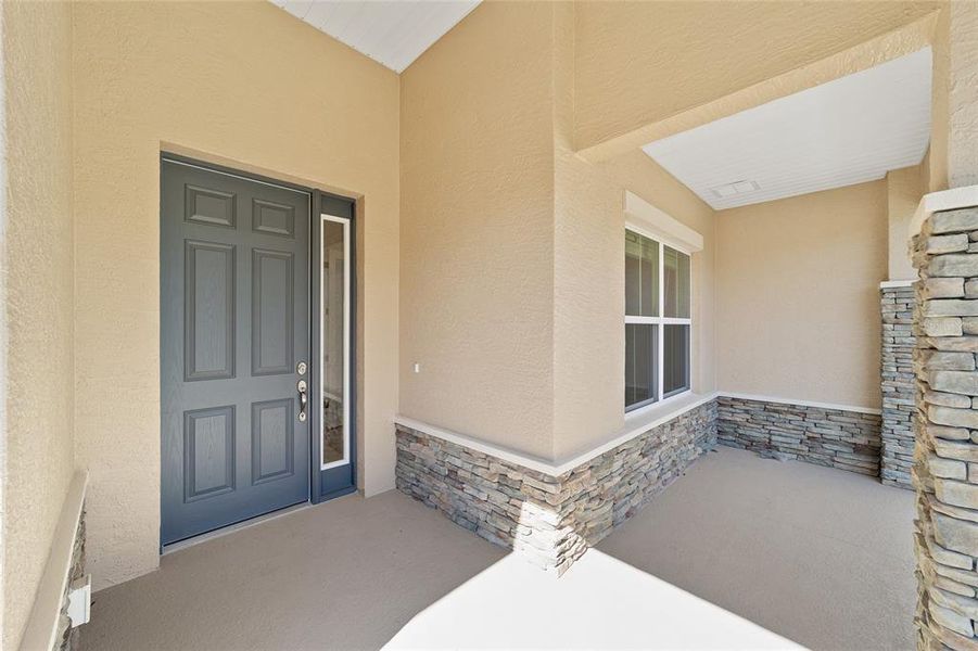 Exterior details and patio area of a home in , Ocala (Image 4). Exterior details and patio area of a home in , Ocala (Image 4).