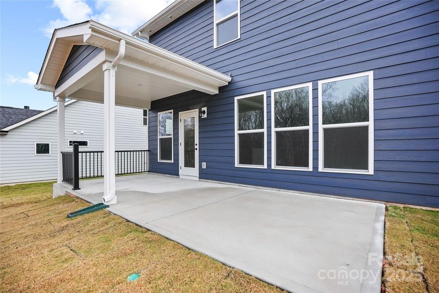 Exterior details and patio area of a home in Forest Creek, Waxhaw (Image 4).