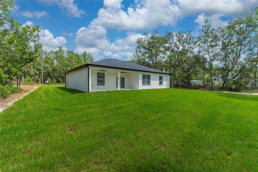 Exterior details and patio area of a home in , Ocala (Image 19). Exterior details and patio area of a home in , Ocala (Image 19).