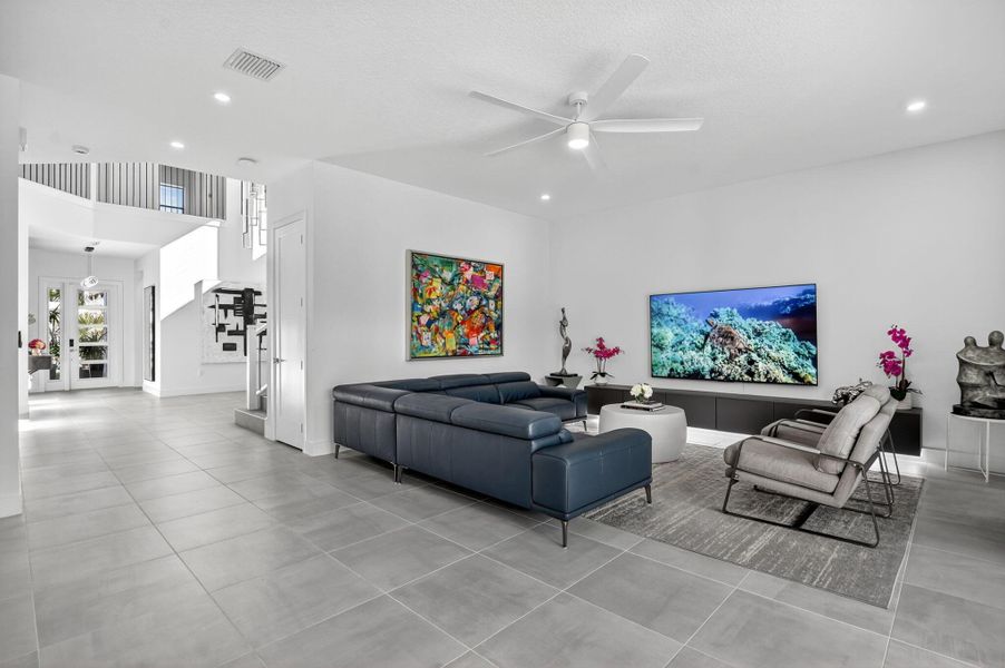 Furnished interior view inside a new home in , Boca Raton (Image 36). Furnished interior view inside a new home in , Boca Raton (Image 36).