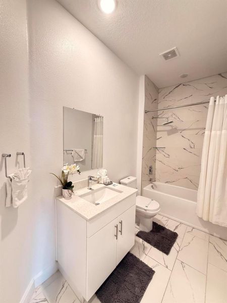 Furnished interior view inside a new home in , Davenport (Image 26). Furnished interior view inside a new home in , Davenport (Image 26).