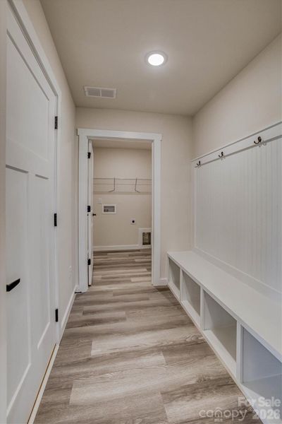 Spacious, unfurnished interior of a new home in , Hudson (Image 18).