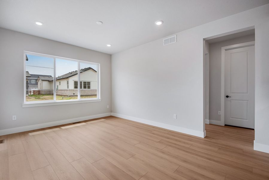 Spacious, unfurnished interior of a new home in The Aurora Highlands, Aurora (Image 45). Spacious, unfurnished interior of a new home in The Aurora Highlands, Aurora (Image 45).