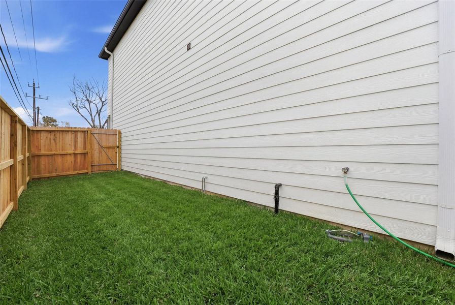 Exterior details and patio area of a home in , Houston (Image 21).