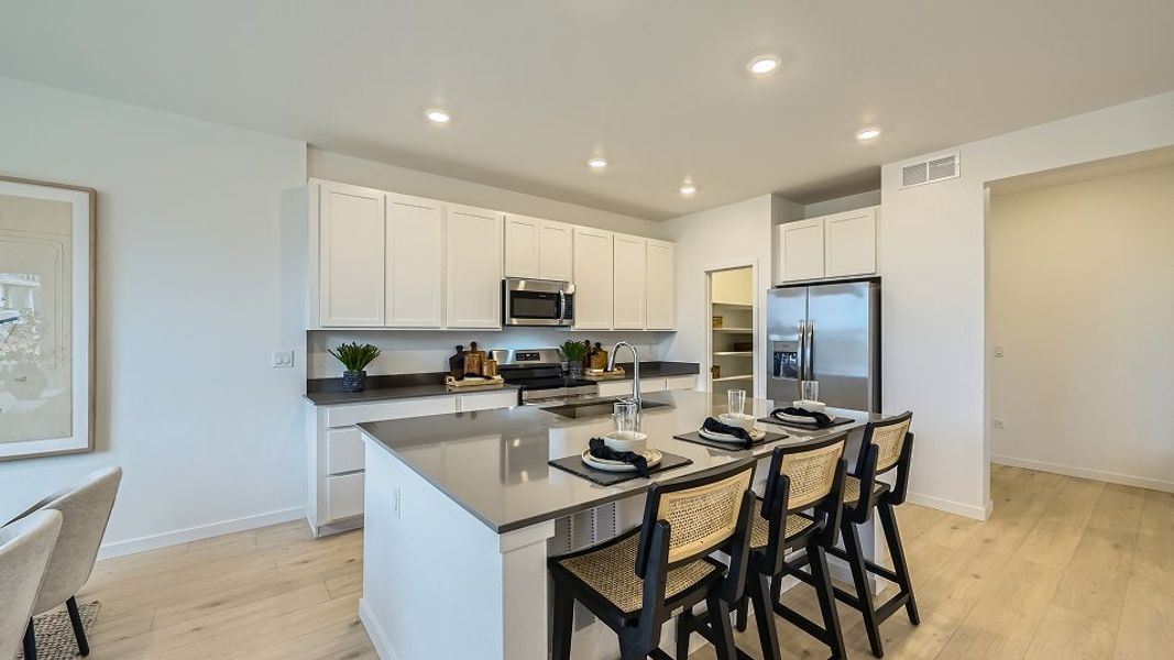 1803 Plateau Kitchen 1of2 F1