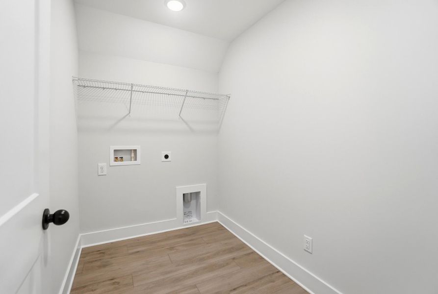 Spacious, unfurnished interior of a new home in Blythe Mill Townhomes, Waxhaw (Image 62).