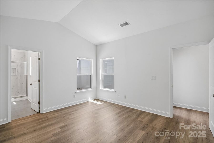 Spacious, unfurnished interior of a new home in , Asheville (Image 24).