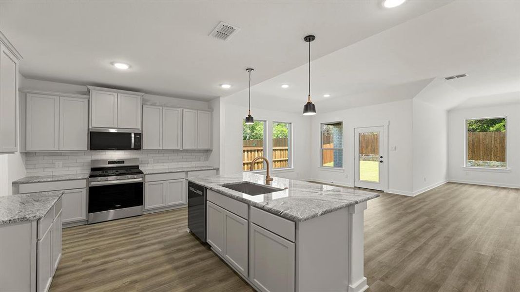 08. 1228 Cider Mill - Kitchen (4)