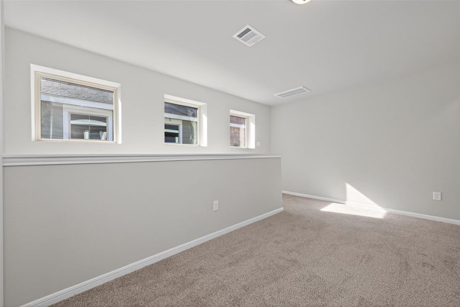 Spacious, unfurnished interior of a new home in Woodland Lakes, Houston (Image 23). Spacious, unfurnished interior of a new home in Woodland Lakes, Houston (Image 23).
