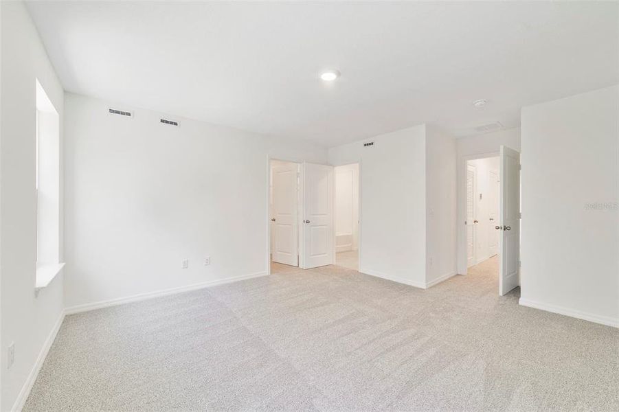 Spacious, unfurnished interior of a new home in Towns at Greenleaf, Oviedo (Image 18). Spacious, unfurnished interior of a new home in Towns at Greenleaf, Oviedo (Image 18).