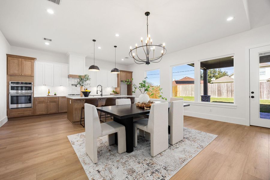 Furnished interior view inside a new home in , Tomball (Image 36).