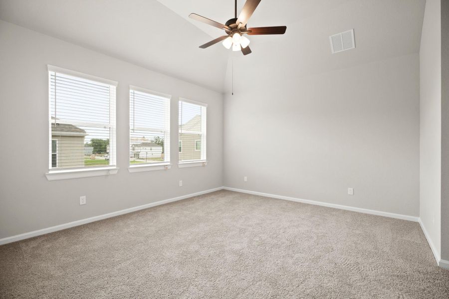 Spacious primary suite (*Photo not of actual home and used for illustration purposes only.)